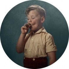 Frieke_Janssens_Smoking_kids_11_Coultique