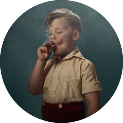 Frieke_Janssens_Smoking_kids_11_Coultique