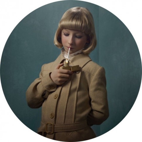 Frieke_Janssens_Smoking_kids_9_Coultique